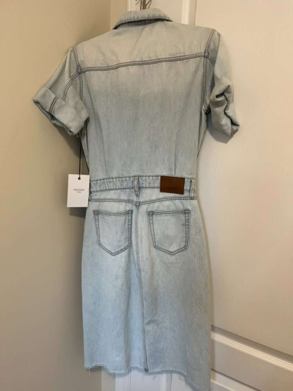 Hidden Jeans Los Angeles denim dress. - Picture 3 of 5